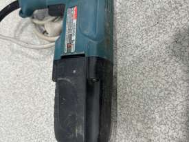 Makita HR2450 Electric Drill with Accessories (Police Lost & Stolen) - picture0' - Click to enlarge