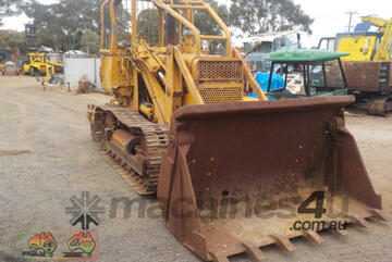 (7533) Massey Ferguson 300 Drott Loader (Carisbrook, VIC)