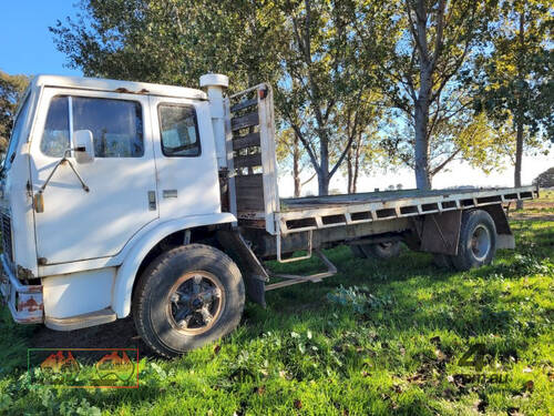 (8033) 1978 IH Acco 1810B Tip Truck (Tongala, VIC)