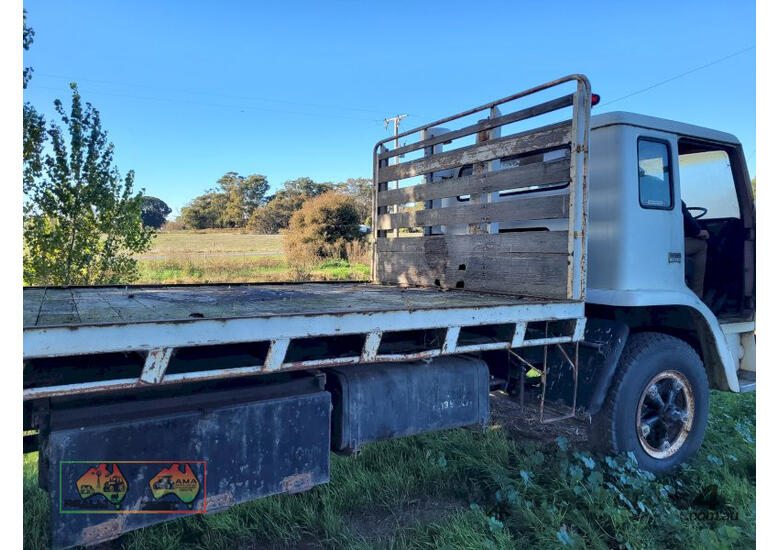 (8033) 1978 IH Acco 1810B Tip Truck (Tongala, VIC)