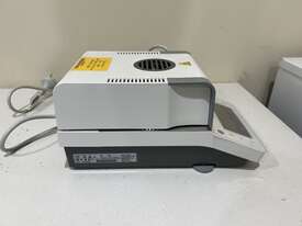 HE53 Halogen Moisture Analyser - picture0' - Click to enlarge