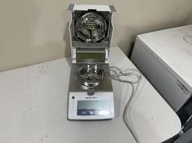 HE53 Halogen Moisture Analyser - picture2' - Click to enlarge