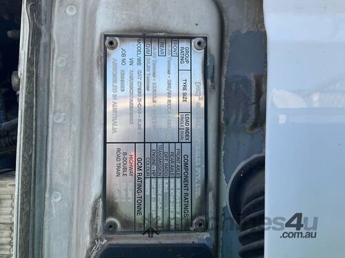 caption 2010 CAT CT630 Prime Mover