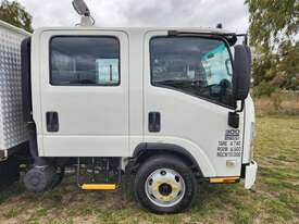 Isuzu NPR300 Crew 4x2 Dualcab Tipper Truck. Ex Council.  - picture2' - Click to enlarge