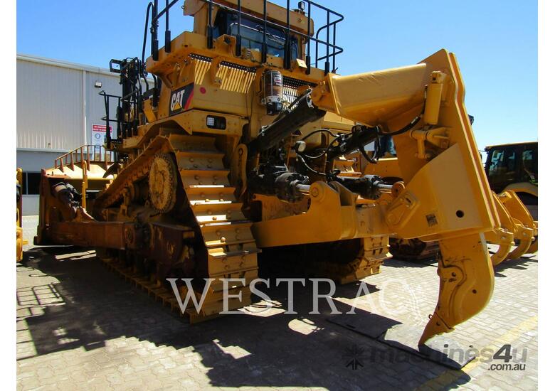 caption CAT D10T2LRC Track Type Tractors