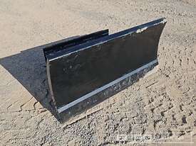 Unused GIYI Snow Blade to suit Skidsteer, Working Pressure: 10-22MPA  - picture0' - Click to enlarge