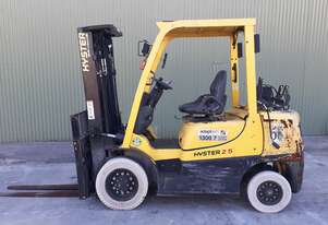 Hyster H2.5XT Counterbalance Forklift