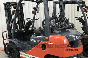 TOYOTA 8FG25 2.5 Tonne Container Mast LPG Forklift TOYOTA 8FG25 2.5 Tonne Container Mast LPG Forklift