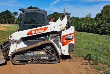 Bobcat Tracked Loader T66 with high flow hand foot control low hours...