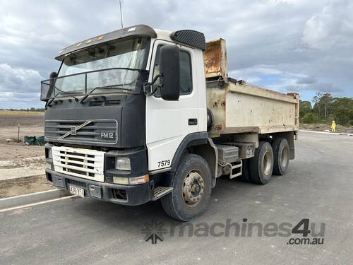 caption 2000 Volvo FM12 Tipper Truck