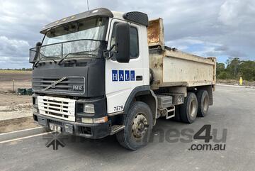 Volvo 2000   FM12 Tipper Truck