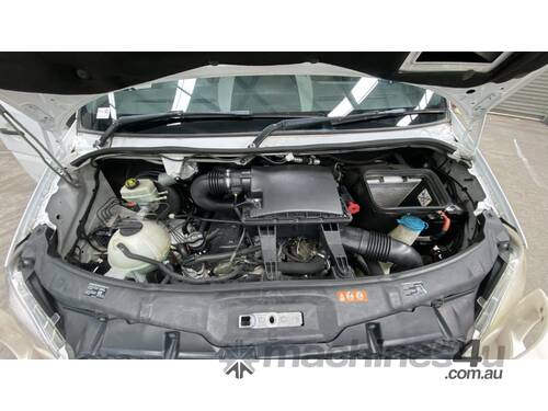 caption 2010 Mercedes-Benz Sprinter 319CDI MWB Low Roof RWD T/Diesel (Auto)
