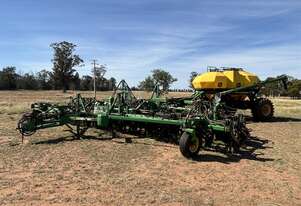 JOHN DEERE/ CONSERVA PAK AIRSEEDER