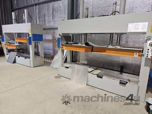 caption Cold panel press