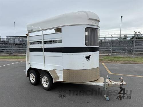 caption ROSWAL TRAILERS 2 HORSE FLOAT TRAILER