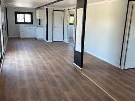 40ft Expandable Container House with Ensuite - picture0' - Click to enlarge