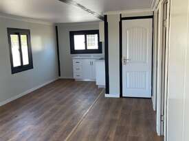 40ft Expandable Container House with Ensuite - picture1' - Click to enlarge