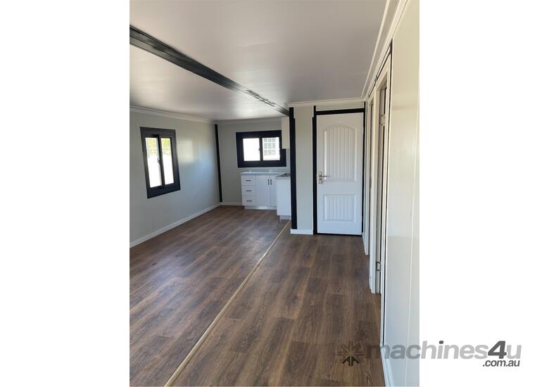 40ft Expandable Container House with Ensuite