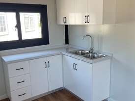 40ft Expandable Container House with Ensuite - picture2' - Click to enlarge