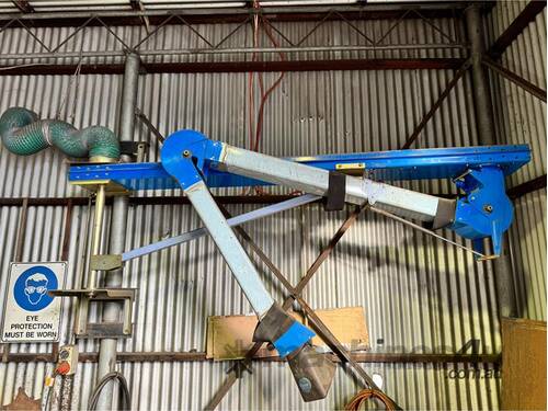 caption FUME EXTRACTOR WITH FILTER UNIT