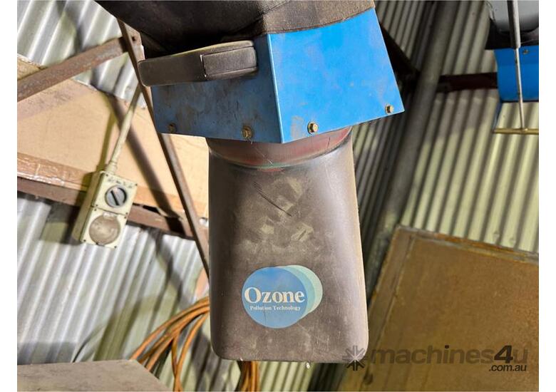 caption FUME EXTRACTOR WITH FILTER UNIT