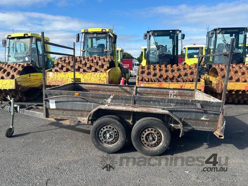 2014 B&M Trailers Tandem Axle Box Trailer