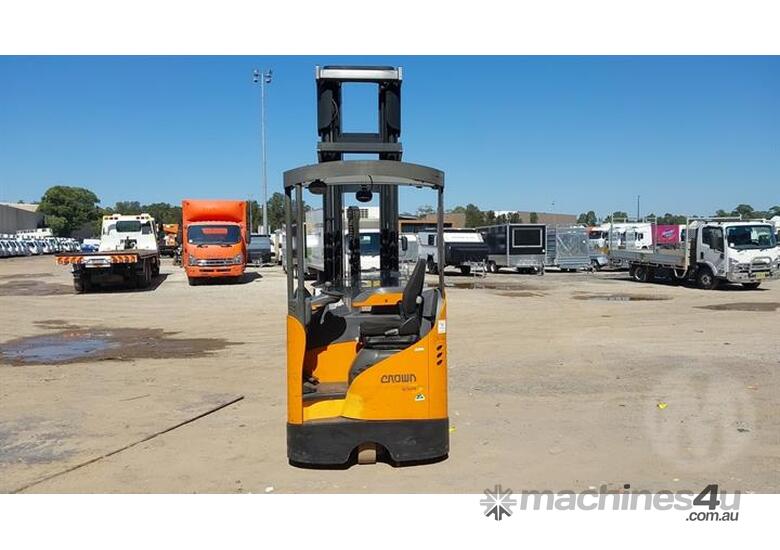 caption Crown ESR5200