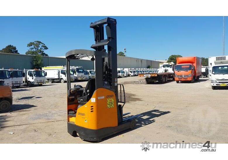 caption Crown ESR5200