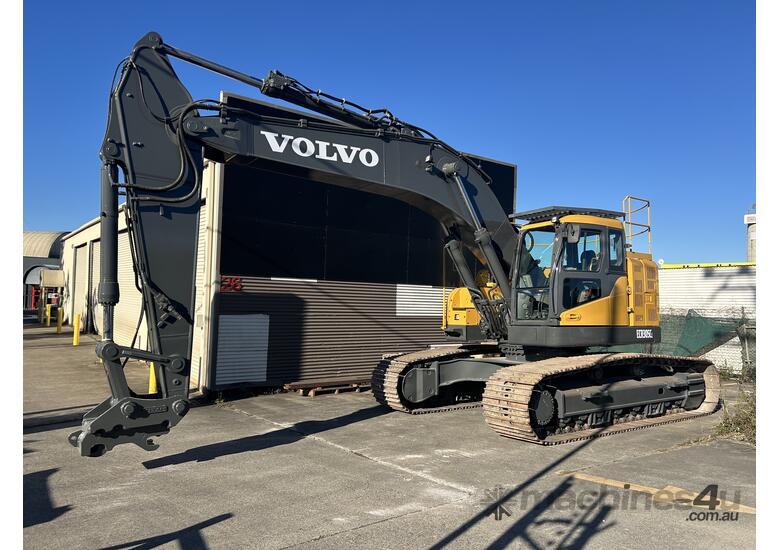 VOLVO 305CL EX-RENTAL