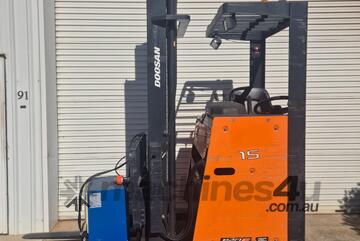 2012 Doosan 1.5T Electric Reach Truck
