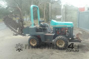 5020 ditch witch 59 hp trencher , 3cyl deutz , good tyres , good chain , 5020 ditch witch 59 hp trencher , 3cyl deutz , good tyres , good chain ,