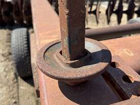 INTERNATIONAL 770 DISC PLOUGH - picture2' - Click to enlarge