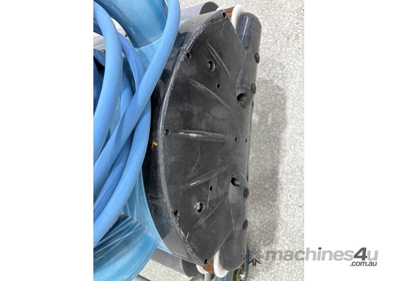 caption Robotek Robo Pro30 Pool Cleaner (Ex-Council)