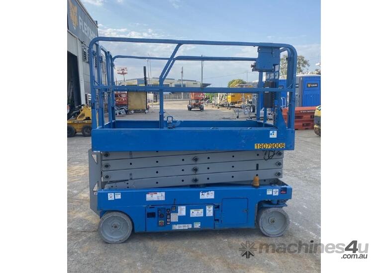 Genie 26 Foot Electric Scissor Lift