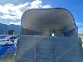 1980 Trailer Dual Axle Horse Float - picture0' - Click to enlarge