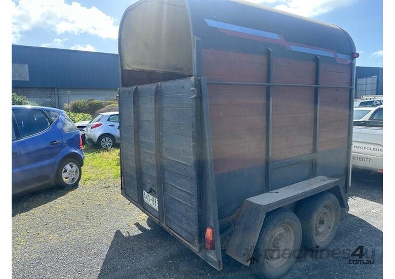 1980 Trailer Dual Axle Horse Float