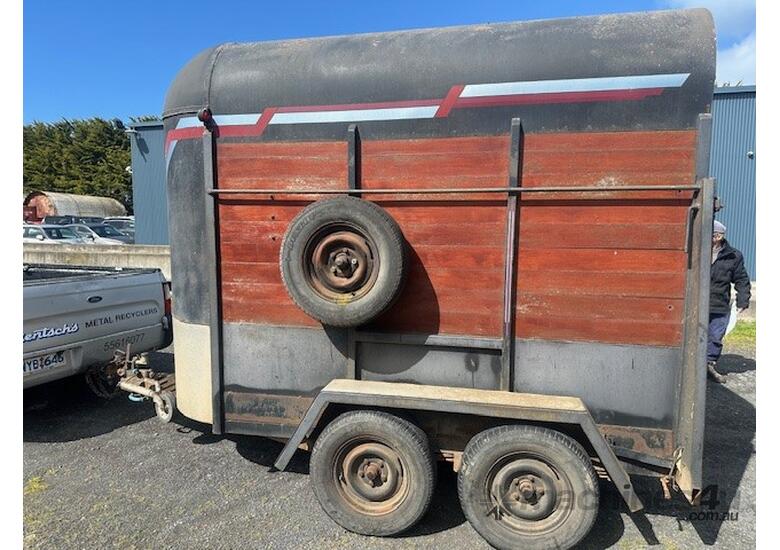 1980 Trailer Dual Axle Horse Float