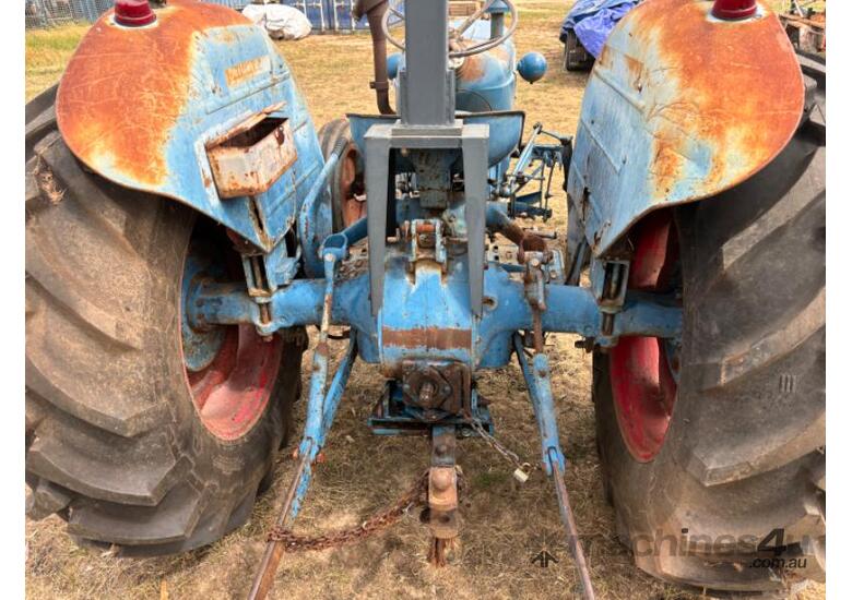 FORDSON SUPER DEXTA TRACTOR