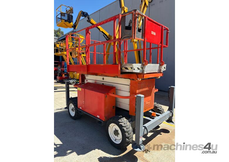 2015 Snorkel S3370RT Rough Terrain Scissor Lift