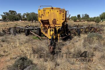 1983 RYAN AIR SEEDER & BAR