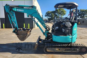 Kobelco   SK30SR-6 EXCAVATOR