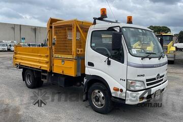 Hino   300/714