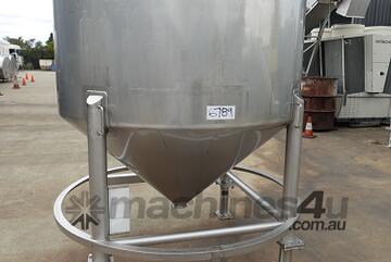 Tank, Stainless Steel Storage (Vert), 3400Lt, 1780mm Dia x 1120mm Straight + 770 mm Cone