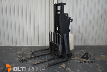 Crown MT20 Electric Walkie Stacker Forklift Late Model Tidy Machine