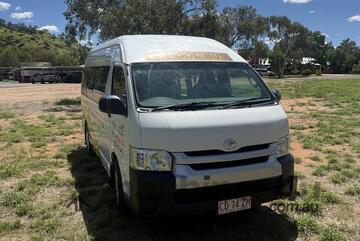 Toyota   Commuter 200