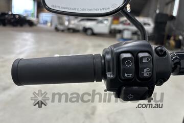 2022 Harley-Davidson Cru Series Breakout 114 (Petrol) (Manual)