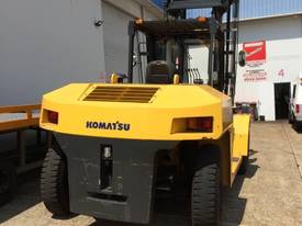 Komatsu Container forklift  - picture0' - Click to enlarge