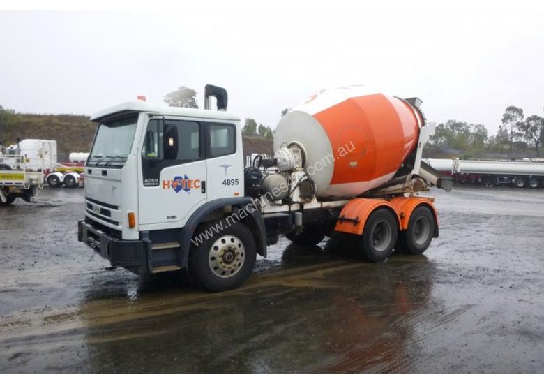 Buy Used international ACCO 2350G Concrete Agitator in , Listed on