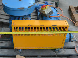 PG 3000 roots type vacuum blower pump Pedro Gill  - picture2' - Click to enlarge