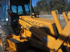 4WD Case 580 Backhoe - picture2' - Click to enlarge
